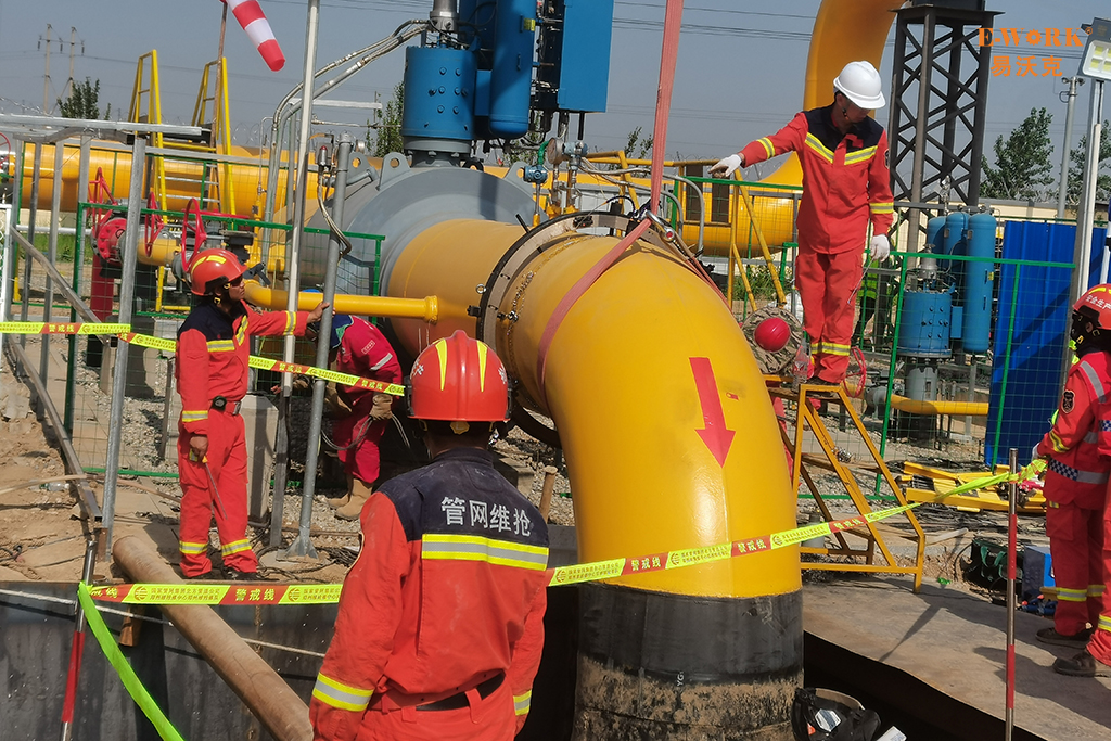 易沃克分瓣式切割坡口機(jī)維搶修現(xiàn)場(chǎng)